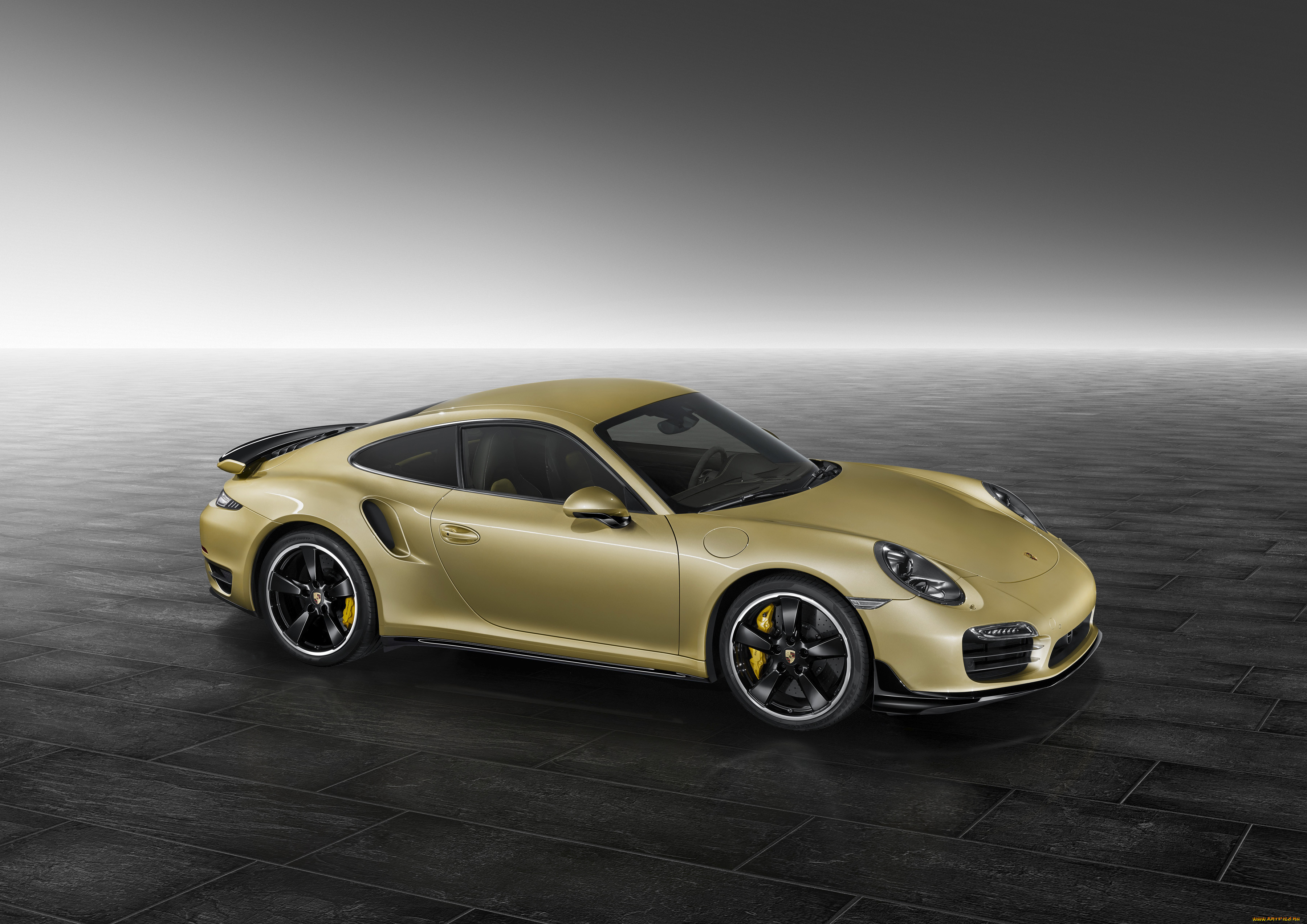 Купить порше купе. Порше 911 купе. Porsche 911 Turbo купе. Порше 911 золотой. Porsche 911 Turbo 2015.